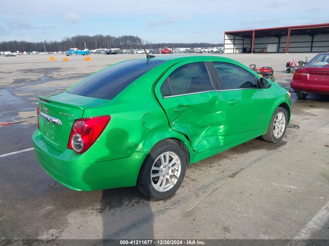1G1JD5SH5E4228724 Chevrolet Sonic Lt Manual