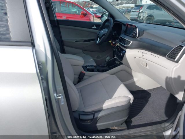 KM8J2CA49MU395839 Hyundai TUCSON SE