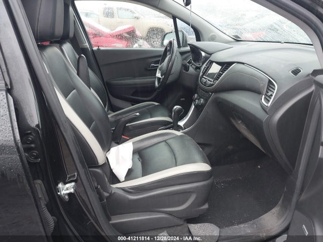 KL7CJRSB6JB553963 Chevrolet Trax Premier
