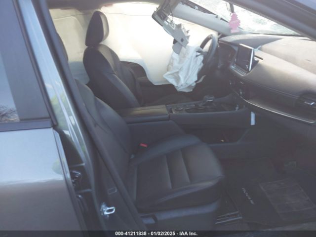 5N1BT3BB2NC731868 Nissan Rogue Sv Intelligent Awd