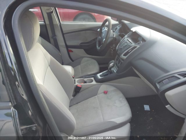 1FADP3F25EL151824 Ford FOCUS SE