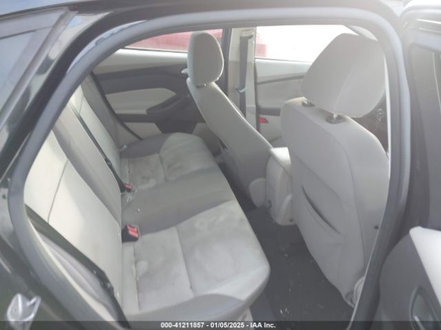 1FADP3F25EL151824 Ford FOCUS SE