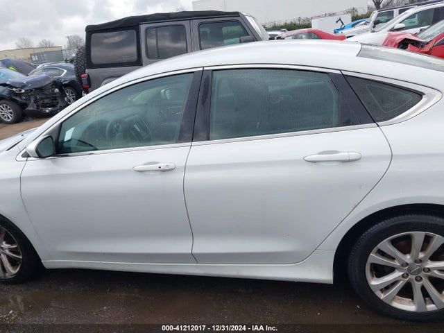 Chrysler 200 Limited 2015 1C3CCCABXFN575986 Image 13