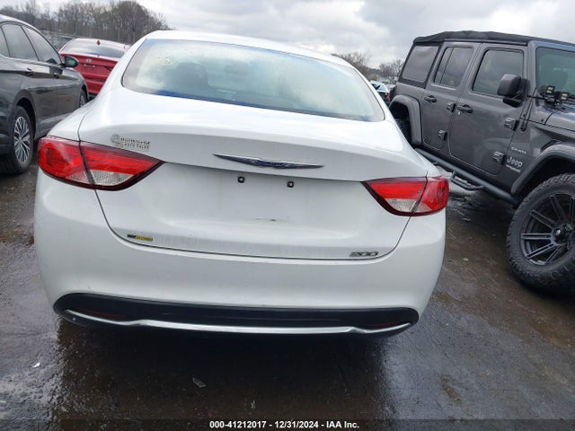 Chrysler 200 Limited 2015 1C3CCCABXFN575986 Image 15