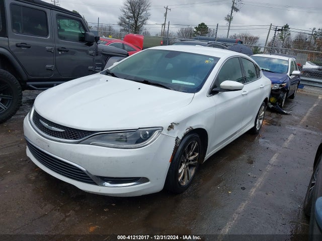 Chrysler 200 Limited 2015 1C3CCCABXFN575986 Image 2