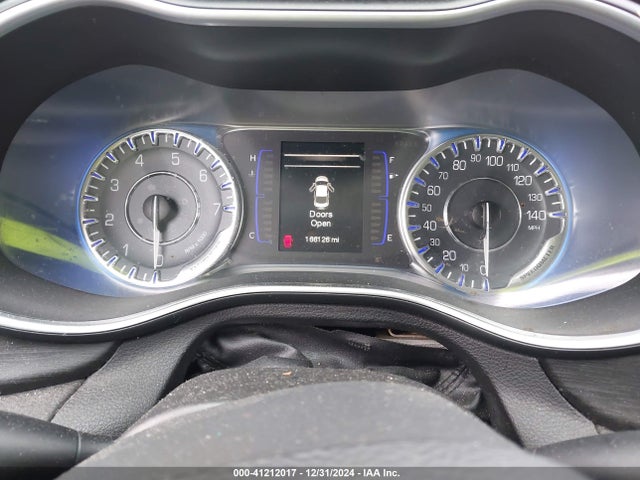 Chrysler 200 Limited 2015 1C3CCCABXFN575986 Image 7