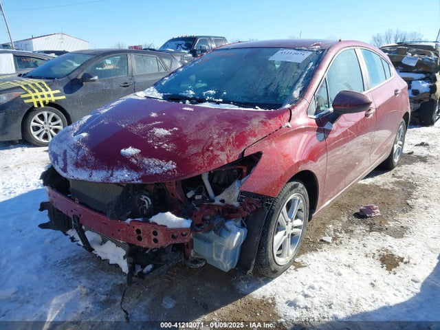 Chevrolet Cruze Lt Auto 2018 3G1BE6SM8JS653921 Image 2