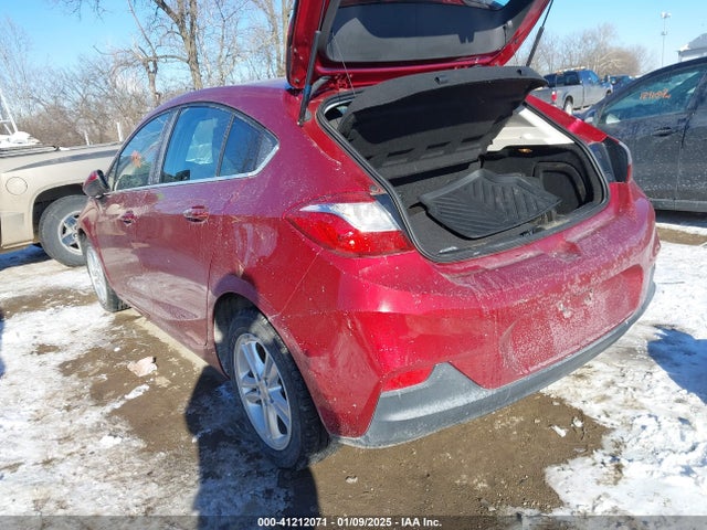 Chevrolet Cruze Lt Auto 2018 3G1BE6SM8JS653921 Image 3
