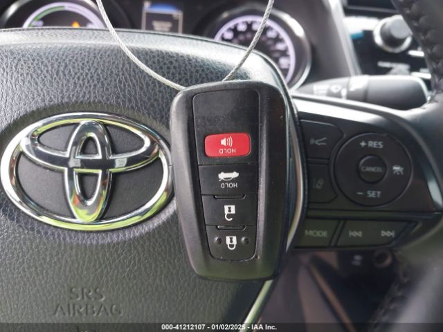 4T1B21HK2JU001817 Toyota Camry Hybrid Se