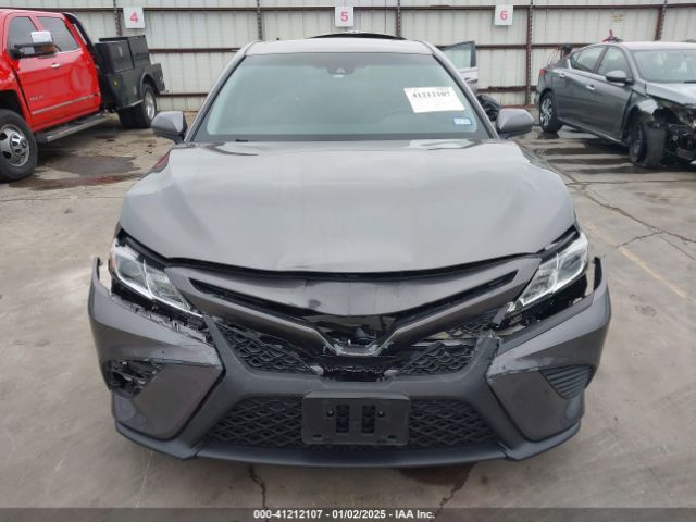 4T1B21HK2JU001817 Toyota Camry Hybrid Se