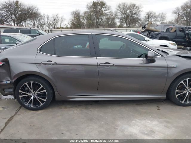 4T1B21HK2JU001817 Toyota Camry Hybrid Se