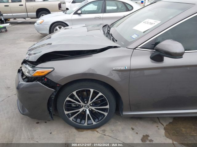 4T1B21HK2JU001817 Toyota Camry Hybrid Se