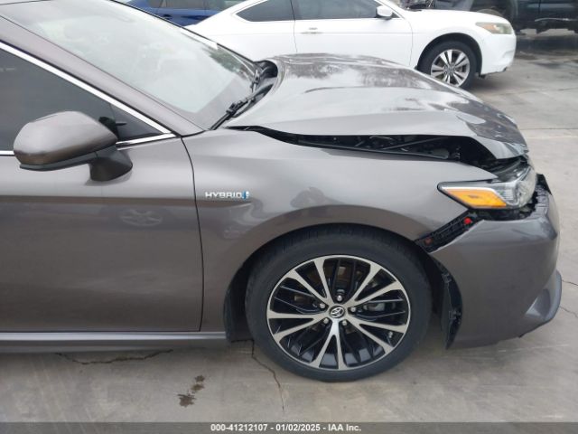 4T1B21HK2JU001817 Toyota Camry Hybrid Se