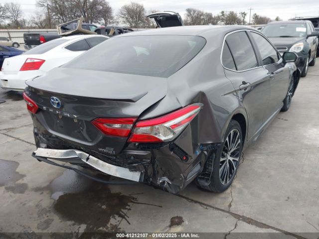 4T1B21HK2JU001817 Toyota Camry Hybrid Se