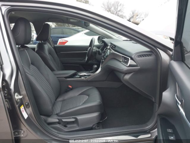 4T1B21HK2JU001817 Toyota Camry Hybrid Se
