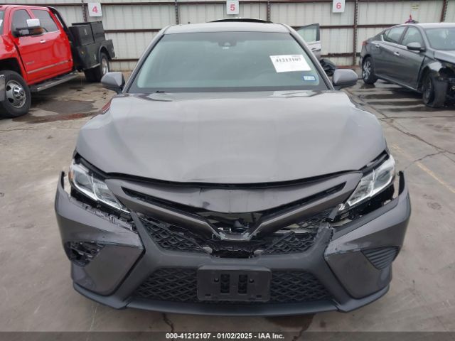 4T1B21HK2JU001817 Toyota Camry Hybrid Se