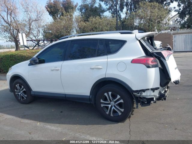 JTMZFREV3HJ703564 Toyota RAV4 LE