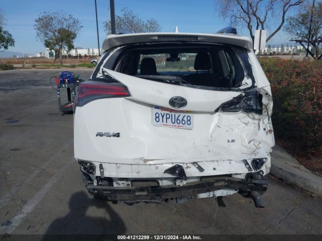 JTMZFREV3HJ703564 Toyota RAV4 LE