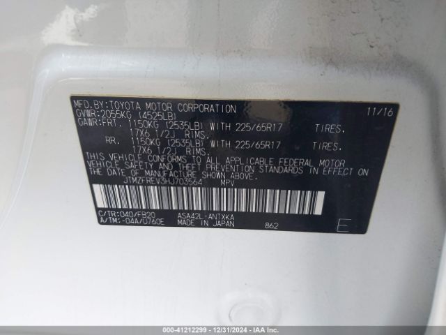 JTMZFREV3HJ703564 Toyota RAV4 LE