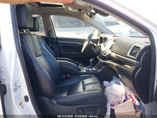 5TDJZRFH8JS826833 Toyota Highlander Se/xle