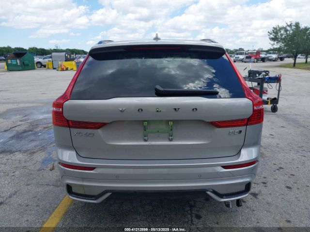 YV4L12RK1R1908391 Volvo Xc60 B5 Core Dark Theme