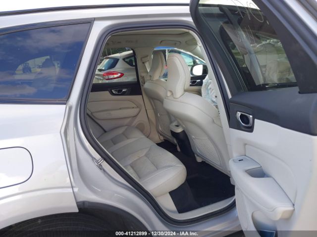 YV4L12RK1R1908391 Volvo Xc60 B5 Core Dark Theme