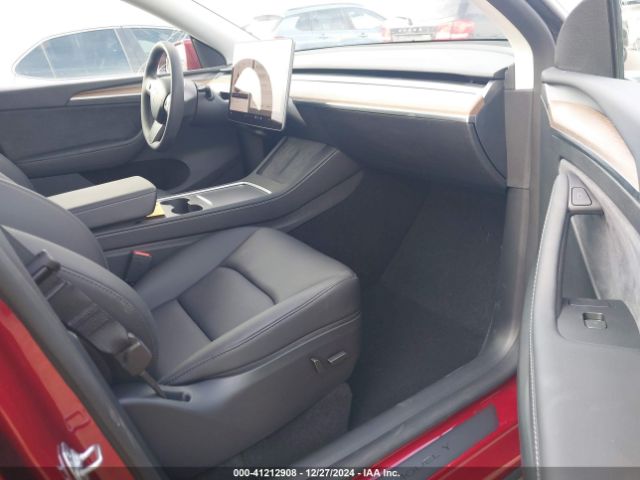 7SAYGDED7RF052678 Tesla Model Y