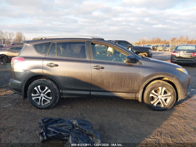 Toyota RAV4 LE 2016 JTMBFREV1GJ092661 Image 13