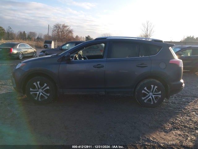 Toyota RAV4 LE 2016 JTMBFREV1GJ092661 Image 14