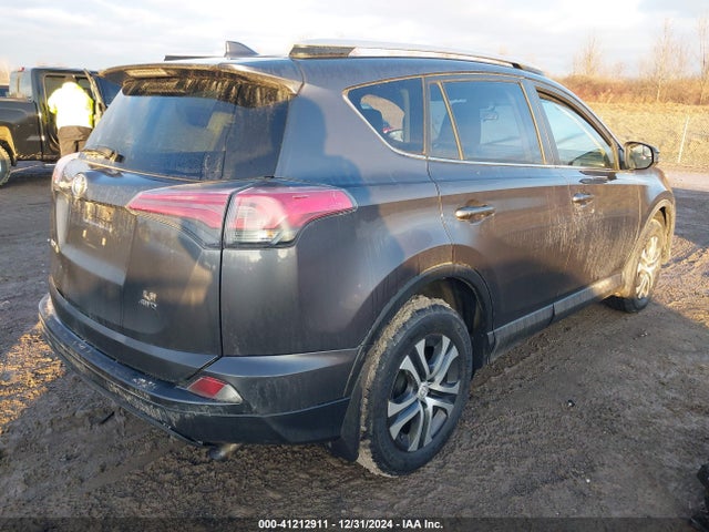 Toyota RAV4 LE 2016 JTMBFREV1GJ092661 Image 4