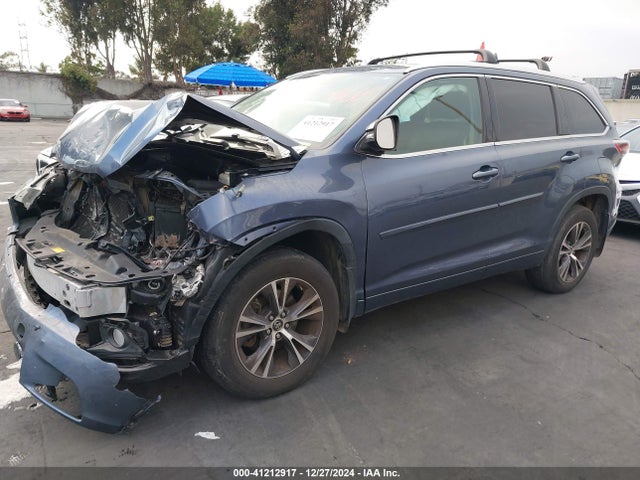 Toyota Highlander Xle V6 2016 5TDJKRFH5GS300074 Image 2