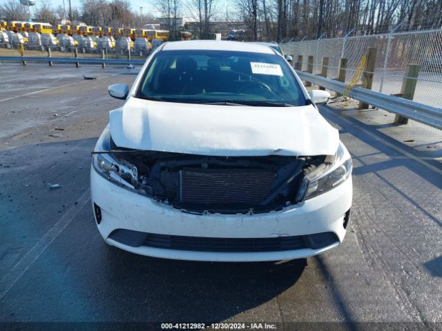 KNAFK5A87J5772972 KIA FORTE LX