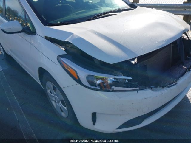 KNAFK5A87J5772972 KIA FORTE LX