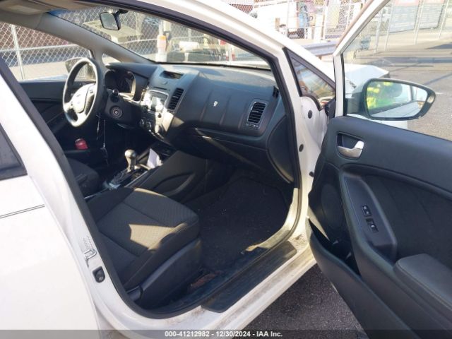 KNAFK5A87J5772972 KIA FORTE LX