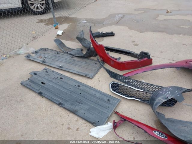 KNAFX4A64E5174757 KIA FORTE LX