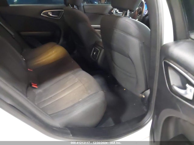 1C3CCCAB2FN683146 Chrysler 200 Limited