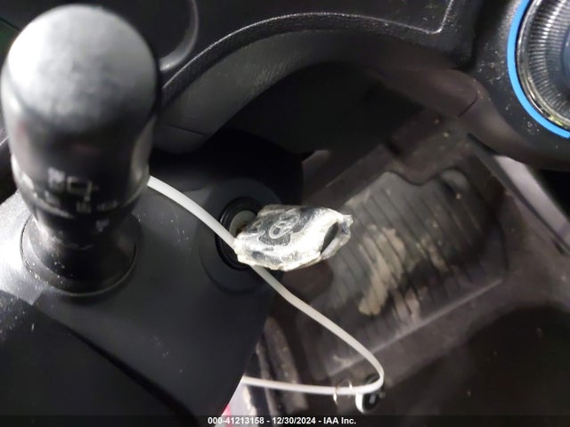 JTDKDTB36E1557972 Toyota Prius C Two