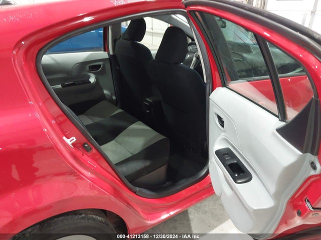 JTDKDTB36E1557972 Toyota Prius C Two