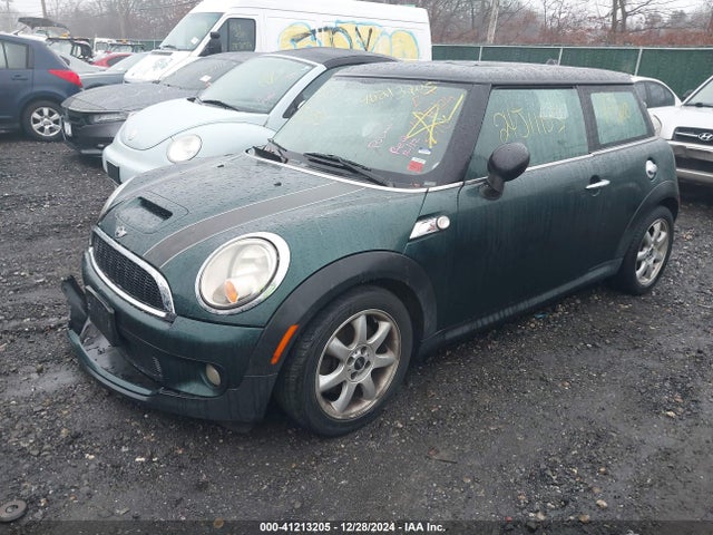 2010 MINI COOPER S WMWMF7C55ATZ70634 Photo 1