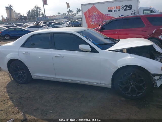 Chrysler 300 300s 2019 2C3CCABG9KH562695 Image 14