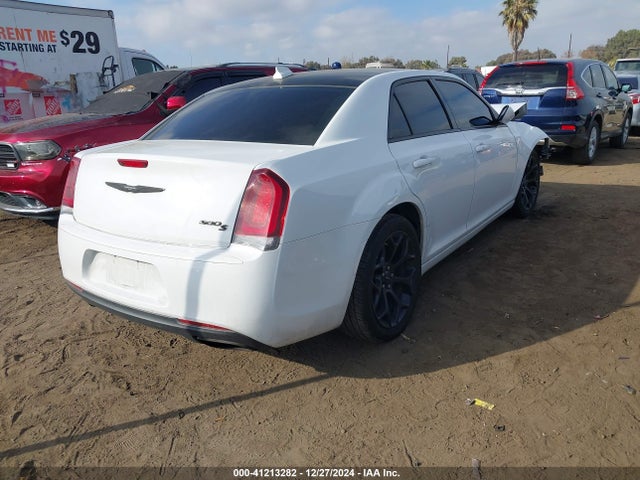 Chrysler 300 300s 2019 2C3CCABG9KH562695 Image 4
