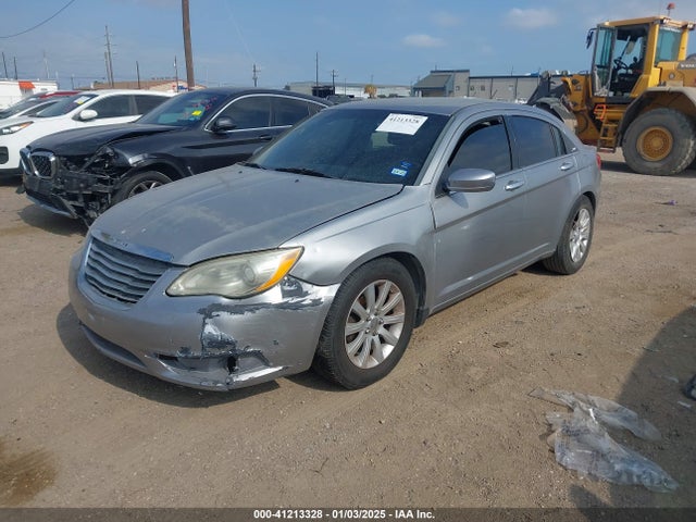 1C3CCBAB3EN168441 Chrysler 200 LX