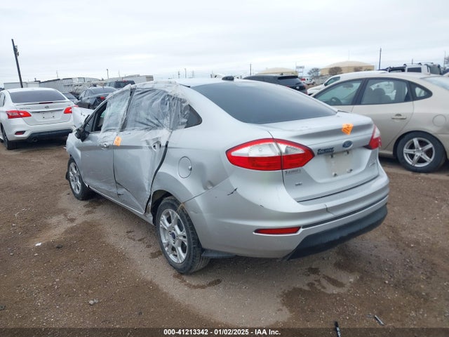 3FADP4BJ2FM220598 Ford FIESTA SE