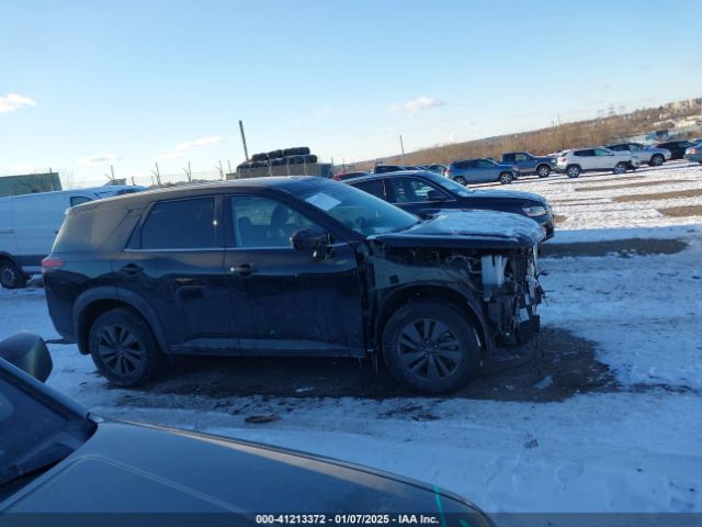 5N1DR3AC1RC221213 Nissan Pathfinder S 4wd