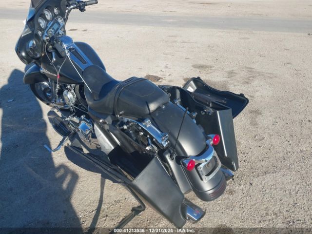 2012 HARLEY-DAVIDSON FLHX 1HD1KBM11CB690491 Photo 2