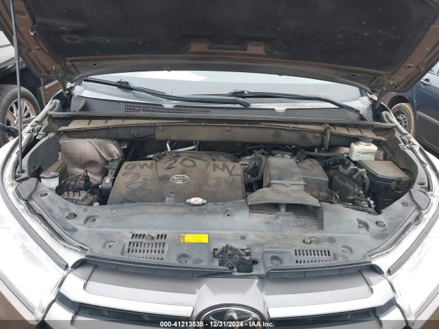 Toyota Highlander Xle 2018 5TDJZRFH1JS876490 Image 10