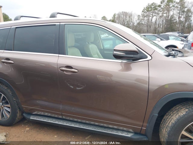 Toyota Highlander Xle 2018 5TDJZRFH1JS876490 Image 13