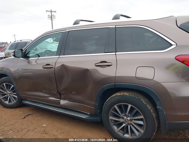 Toyota Highlander Xle 2018 5TDJZRFH1JS876490 Image 14