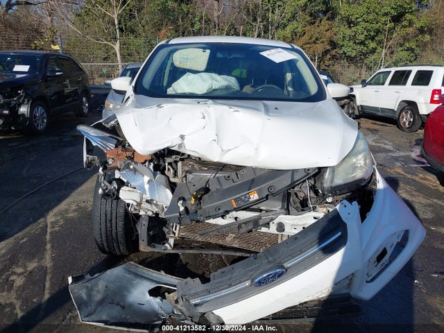 1FMCU0G70FUA46980 Ford ESCAPE SE