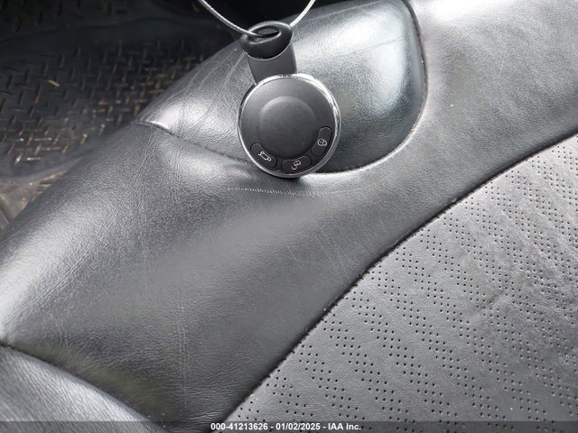 2010 MINI COOPER CLUBMAN WMWML3C55ATX38343 Photo 10